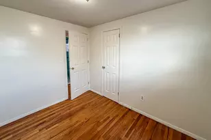 57 Suburbia Ct, Jersey City, NJ 07305 - Photo 8