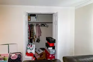 57 Suburbia Ct, Jersey City, NJ 07305 - Photo 8