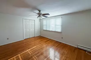 57 Suburbia Ct, Jersey City, NJ 07305 - Photo 6