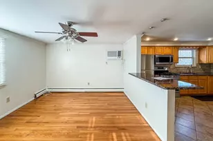 57 Suburbia Ct, Jersey City, NJ 07305 - Photo 4