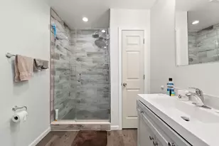 58 Wegman Pkwy, Jersey City, NJ 07305 - Photo 14