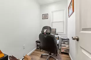 58 Wegman Pkwy, Jersey City, NJ 07305 - Photo 10