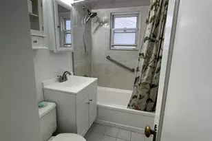 16 Kelly Pkwy, Bayonne, NJ 07002 - Photo 10