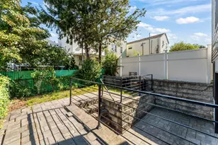 152 Beach St, Jersey City, NJ 07307 - Photo 32