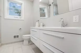 152 Beach St, Jersey City, NJ 07307 - Photo 24