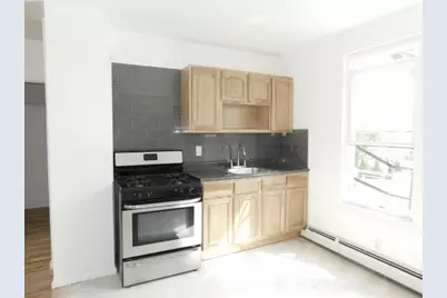 24 Obrien Ct, Bayonne, NJ 07002 - Photo 2