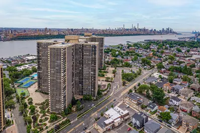 300 Winston Dr #109, Cliffside Park, NJ 07010 - Photo 2