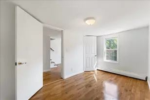 85 Hobart Ave, Bayonne, NJ 07002 - Photo 14