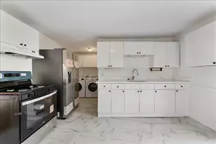 85 Hobart Ave, Bayonne, NJ 07002 - Photo 10