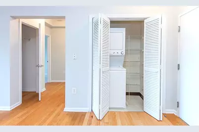 15 Enterprise Ct #108, Jersey City, NJ 07305 - Photo 8