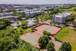 208 Shearwater Ct W, Jersey City, NJ 07305 - Photo 22