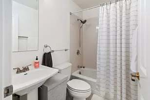 208 Shearwater Ct W, Jersey City, NJ 07305 - Photo 18