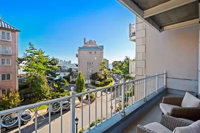 208 Shearwater Ct West #37, Jersey City, NJ 07305 - Photo 8