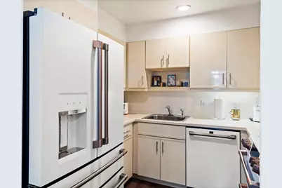 208 Shearwater Ct West #37, Jersey City, NJ 07305 - Photo 12