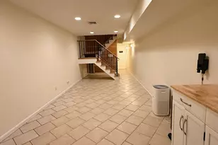 8 Carroll Pl, Weehawken, NJ 07086 - Photo 18