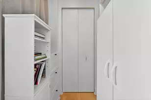 4 Beacon Way, Jersey City, NJ 07306 - Photo 16