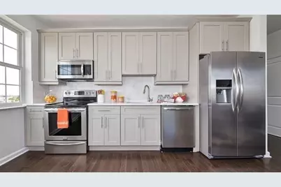 304 Broadway #108, Bayonne, NJ 07002 - Photo 4