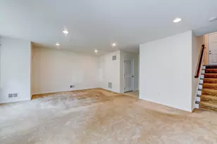 23 Creekside Ct, Secaucus, NJ 07094 - Photo 32