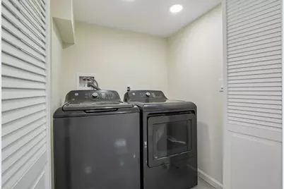 4 Lincoln Pl, Cliffside Park, NJ 07010 - Photo 32