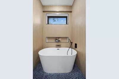 373 New York Ave #1, Jersey City, NJ 07307 - Photo 14