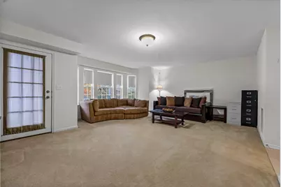 6 Creekside Ct, Secaucus, NJ 07094 - Photo 4