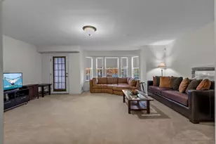 6 Creekside Ct, Secaucus, NJ 07094 - Photo 6