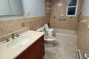 47 Country Village Ct, Bayonne, NJ 07002 - Photo 10