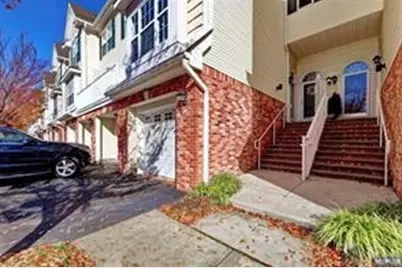 11 Bayside Dr #11, Bayonne, NJ 07002 - Photo 2