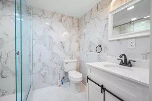 11 Bayside Dr, Bayonne, NJ 07002 - Photo 18