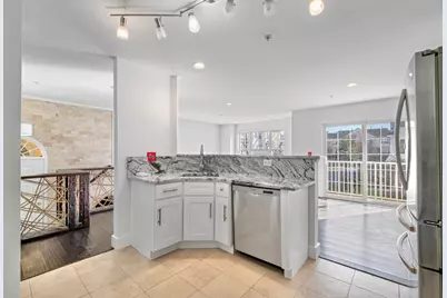 11 Bayside Dr #11, Bayonne, NJ 07002 - Photo 4