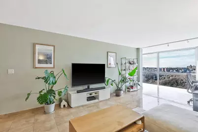 380 Mountain Rd #1015, Union City, NJ 07087 - Photo 4