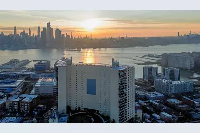 380 Mountain Rd #403, Union City, NJ 07087 - Photo 18