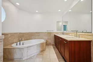 8100 River Rd, North Bergen, NJ 07047 - Photo 32