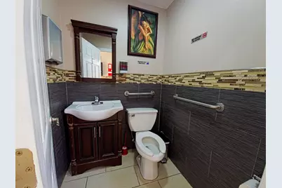6040 Bergenline Ave, West New York, NJ 07093 - Photo 10