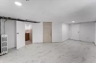 442 Ave E, Bayonne, NJ 07002 - Photo 30