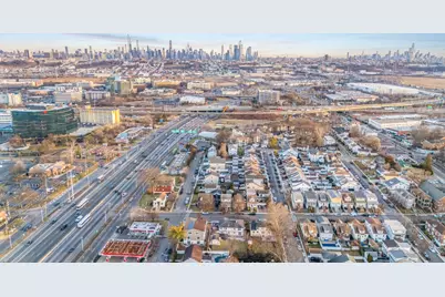 840 Roosevelt Ave, Secaucus, NJ 07094 - Photo 4