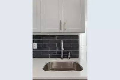 244 2nd St #4R, Jersey City, NJ 07307 - Photo 4