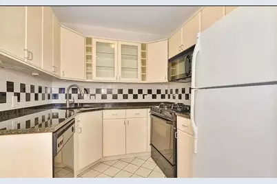 80 Bloomfield St #4B, Hoboken, NJ 07030 - Photo 2