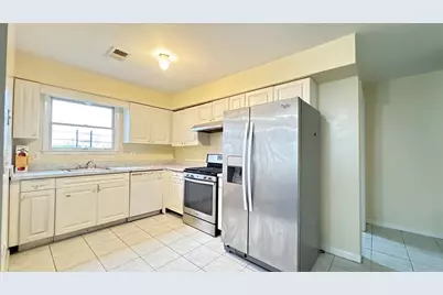 30 Elm Ct #2, Bayonne, NJ 07002 - Photo 22
