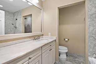 208 Shearwater Ct W, Jersey City, NJ 07305 - Photo 18