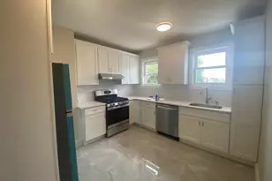 275 Avenue B, Bayonne, NJ 07002 - Photo 2