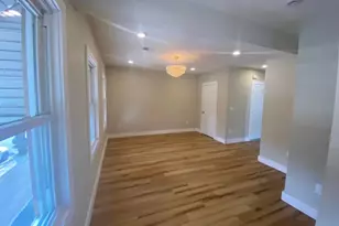 275 Avenue B, Bayonne, NJ 07002 - Photo 6