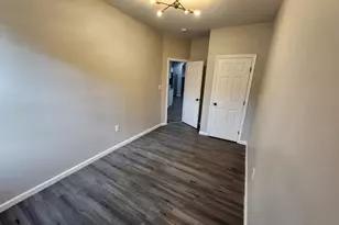 23 Bayview Ave, Jersey City, NJ 07305 - Photo 8