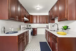 301 Palisade Ave, Union City, NJ 07087 - Photo 1