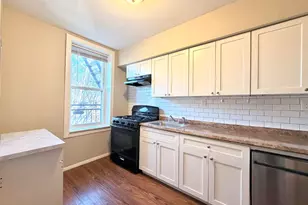 122 W 39th St, Bayonne, NJ 07002 - Photo 4