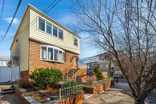 27 Mechanic St, Bayonne, NJ 07002 - Photo 2