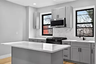 22 W 10th St, Bayonne, NJ 07002 - Photo 8