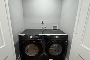 22 W 10th St, Bayonne, NJ 07002 - Photo 14
