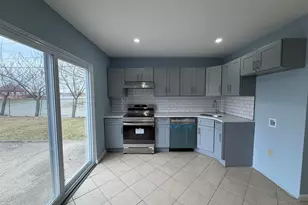 14 Acorn Rd, Secaucus, NJ 07094 - Photo 4