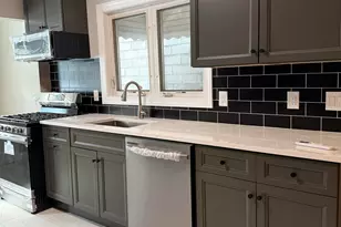 183 1/2 Lexington Ave, Jersey City, NJ 07304 - Photo 1